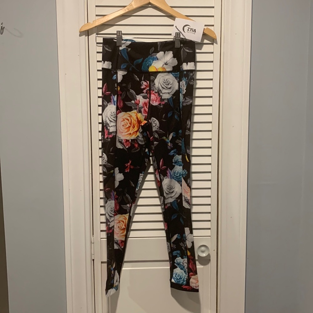 Zyia Active dark floral mesh hi-rise 7/8 leggings